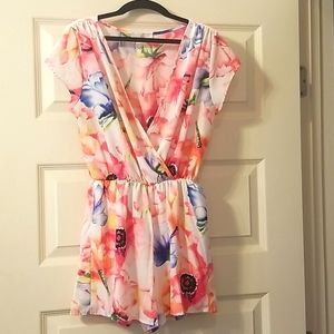A3 Design romper